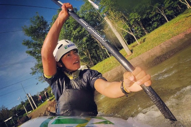 ana satila vargas canoe kayak slalom brazil 2014 nominee world paddle awards junior year champion golden athlete noc sportscene nelo